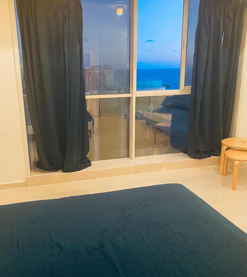 Sunny Sea View Studio Daire Herzelia Dış mekan fotoğraf