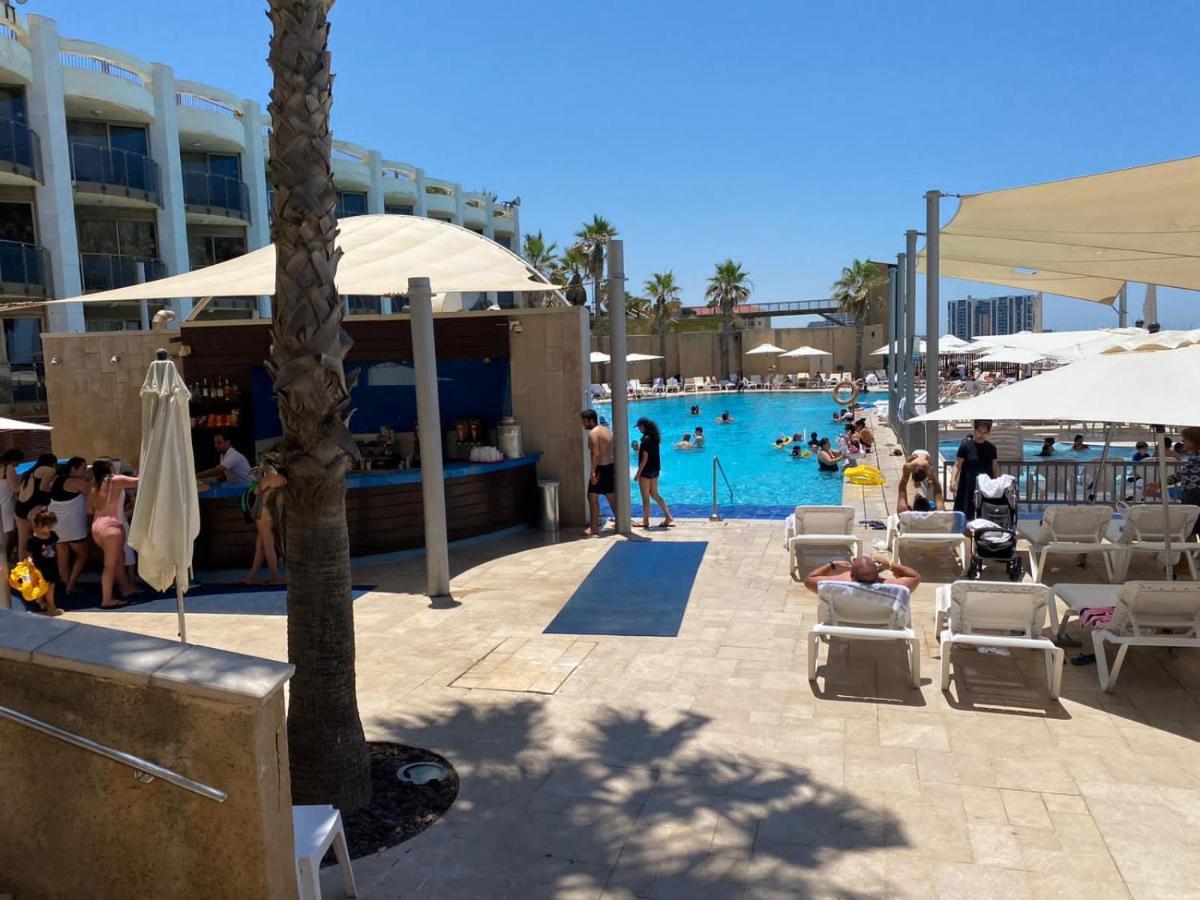 Sunny Sea View Studio Daire Herzelia Dış mekan fotoğraf