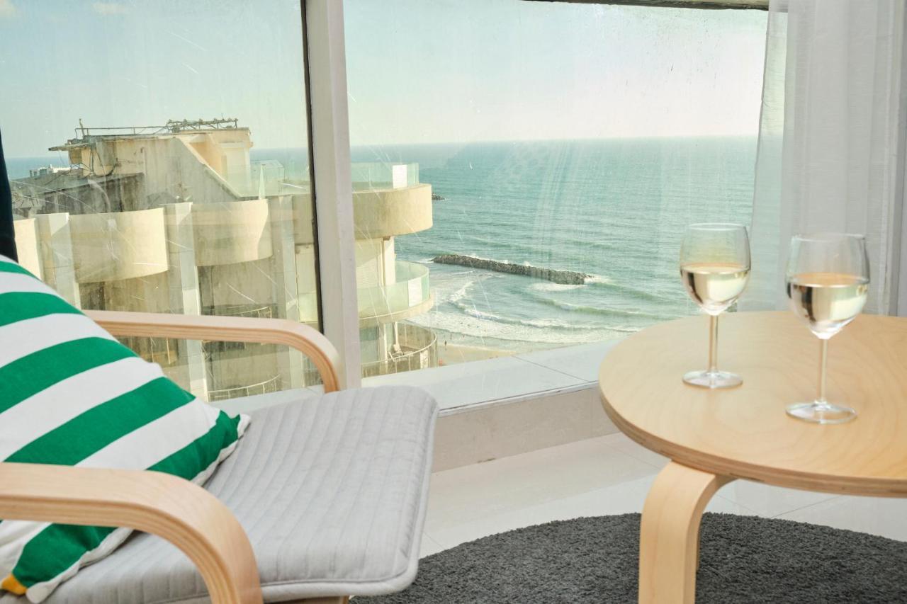 Sunny Sea View Studio Daire Herzelia Dış mekan fotoğraf